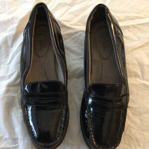 Women’s black Life Stride loafers